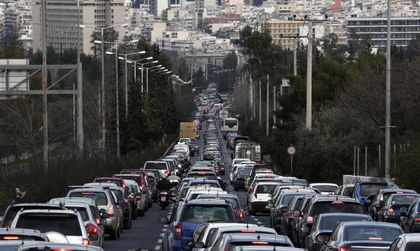 На път за Гърция: Солени глоби и следене с радари и хеликоптери