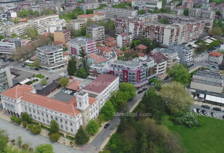 Пенсионирана учителка намери 250 лева и ги върна в полицията!
