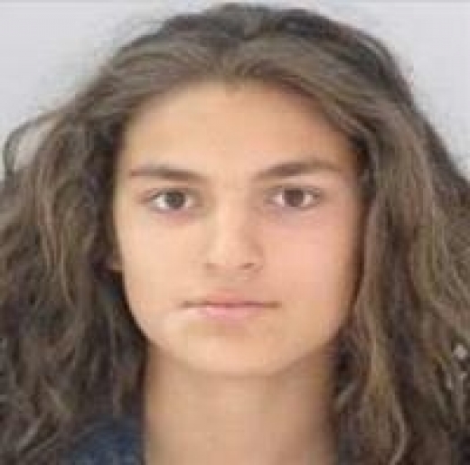 Виждали ли сте 15-годишната Мирела, два дни няма ни вест, ни кост от нея (СНИМКА)