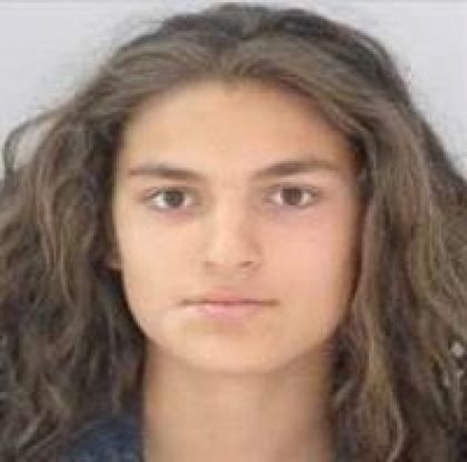 Виждали ли сте 15-годишната Мирела, два дни няма ни вест, ни кост от нея (СНИМКА)