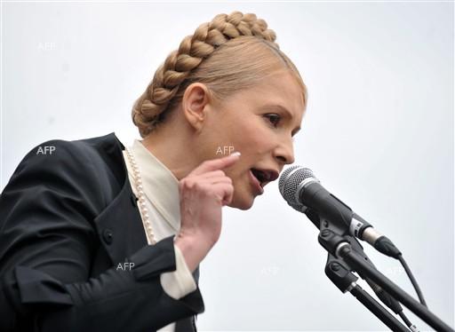 Независимая Газета: Тимошенко може да избута Порошенко от властта