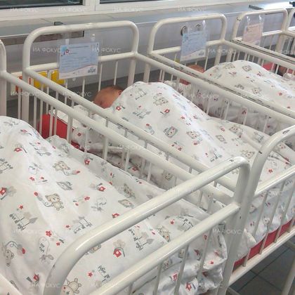 Пловдив: 8 бебета са се родили в града в нощта на Бъдни вечер