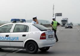 Мерцедес се натресе в товарен автомобил на АМ Тракия край Пловдив, шофьор в болница
