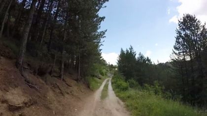Ни вест, ни кост от 16-годишното момче, блъснало туристи край Триград