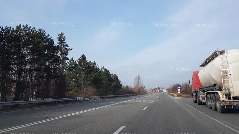 Бургас: Мокри на места са пътищата в областта