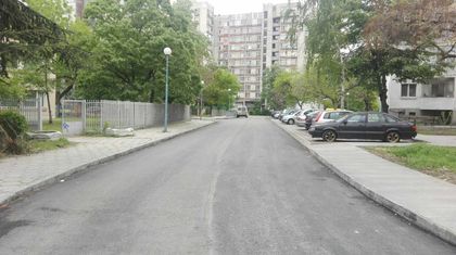 Ремонтните дейности в Тракия вървят ударно - обновена улица и още паркоместа (СНИМКИ)