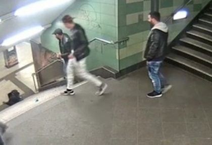 Германските власти с нова информация за екшъна с блъснатото момиче в берлинското метро, българите били повече