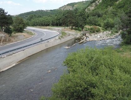 Спасиха село Ветрен дол от наводнение