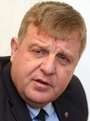 Каракачанов: Мине ли Истанбулската конвенция, падаме!