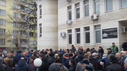 Втори протест в подкрепа на лекаря, убил крадец в дома си при самозащита