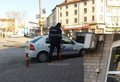 Напрежение в Кърджали! Полиция обгради пазара