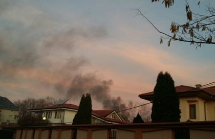 Фарика обгазява пазарджишки квартал с дим и сажди по няколко пъти на ден! Проверка има, решение - няма! Защо ли? (СНИМКИ)