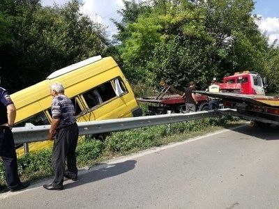 15 остават в болница след катастрофата в Разградско, 4-ма са в тежко състояние